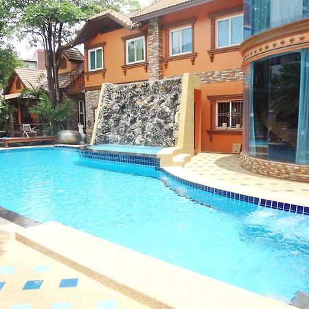 Khunsri Resort Art Boutique Hotel Pattaya Bagian luar foto