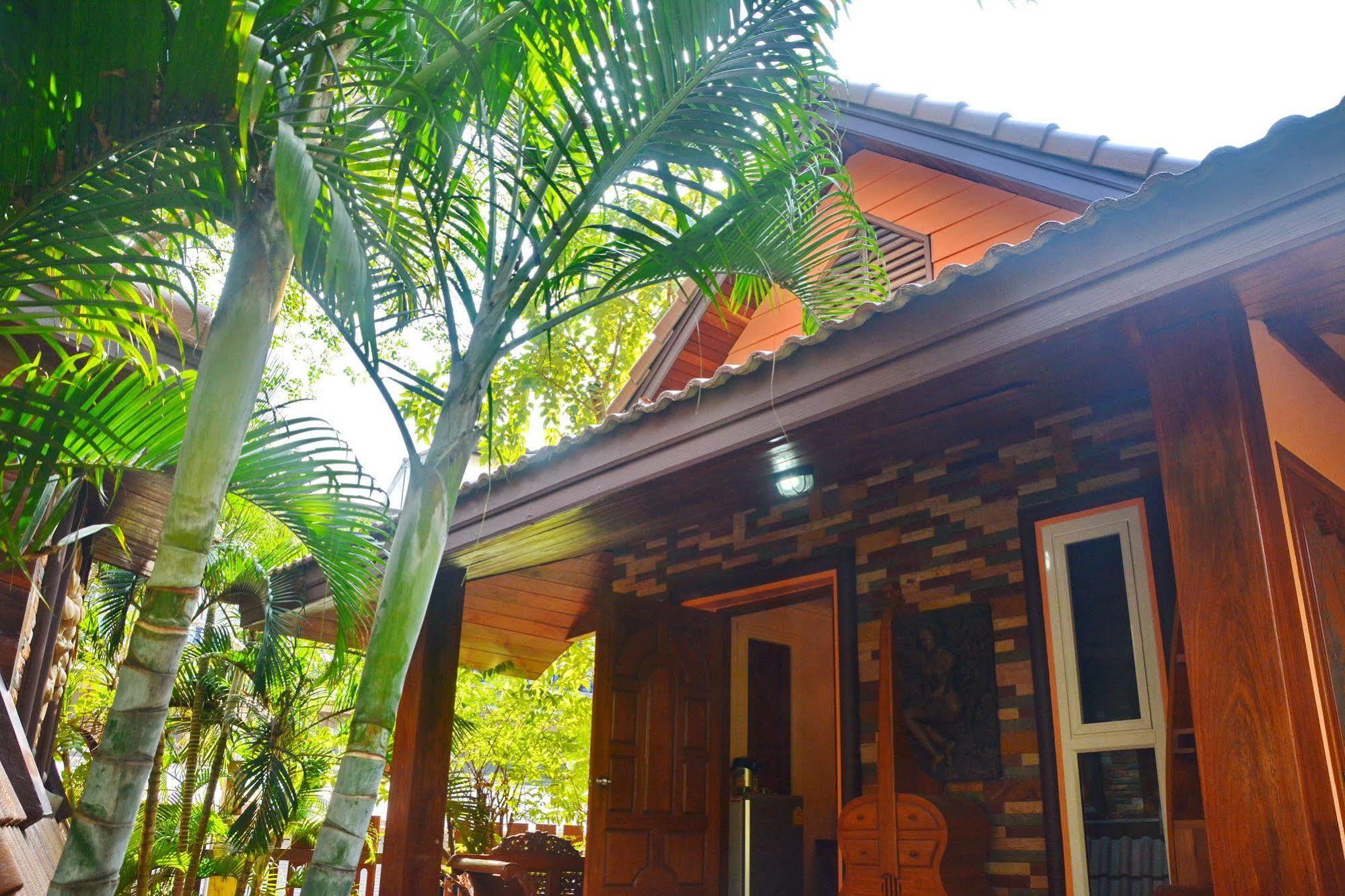 Khunsri Resort Art Boutique Hotel Pattaya Bagian luar foto